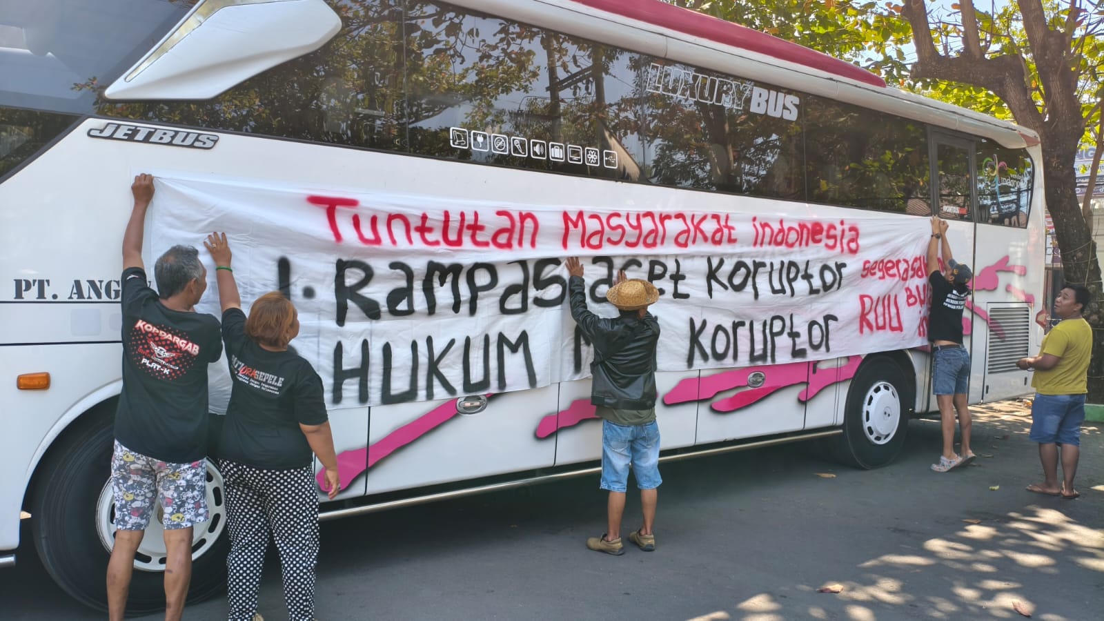 AMPB Siapkan Empat Bus untuk Aksi di Gedung DPR RI
