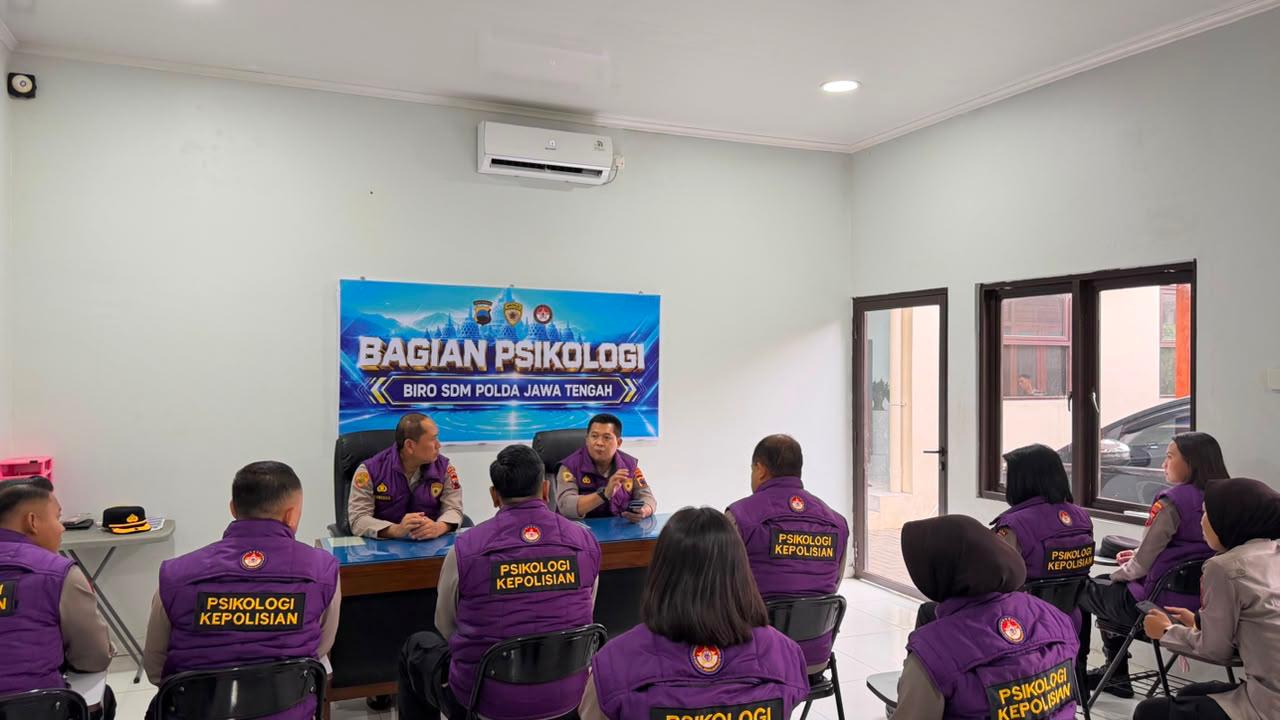 Bukan Hanya Logistik, Polda Jateng Bawa Dukungan Psikologis untuk Penyintas Gempa NTT
