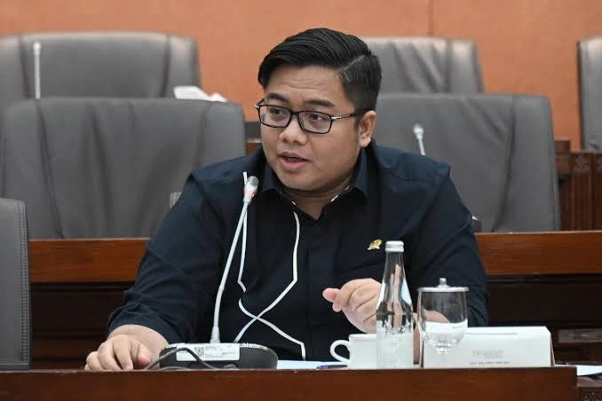 DPR Minta Dugaan Promosi Miras Gunakan Ayat Al-Qur'an Diusut