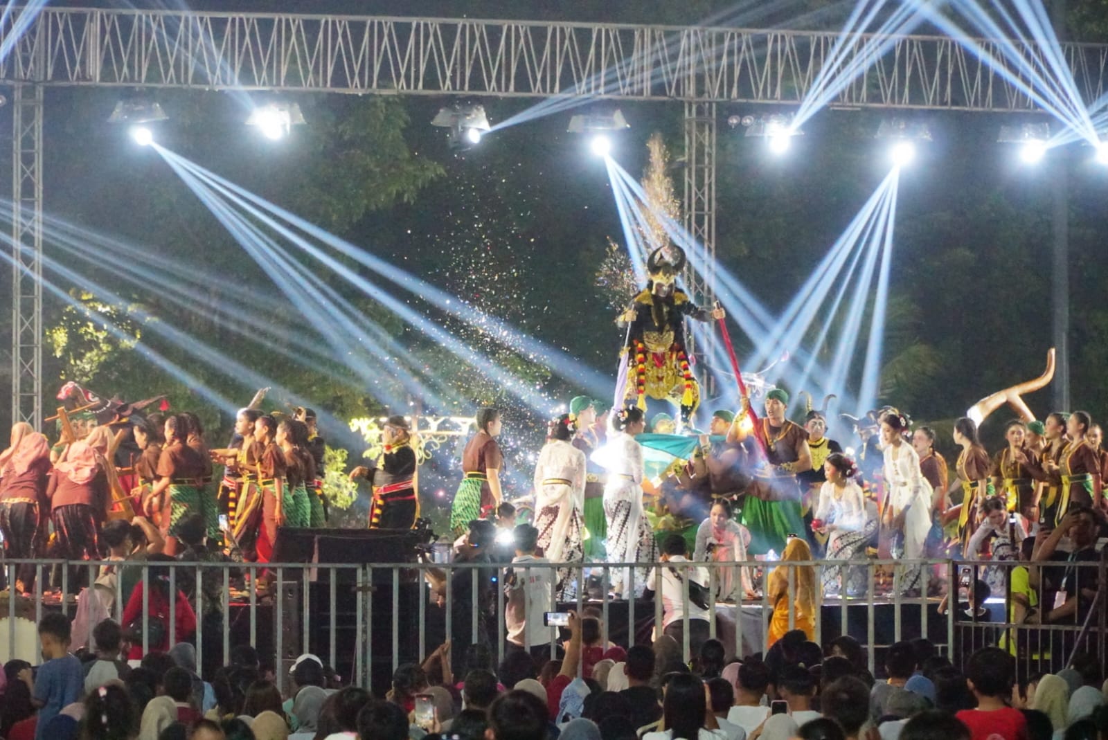 Karnaval Budaya Festival Adhi Loka Pati 2026 Meriah, Angkat Keberagaman Budaya Daerah