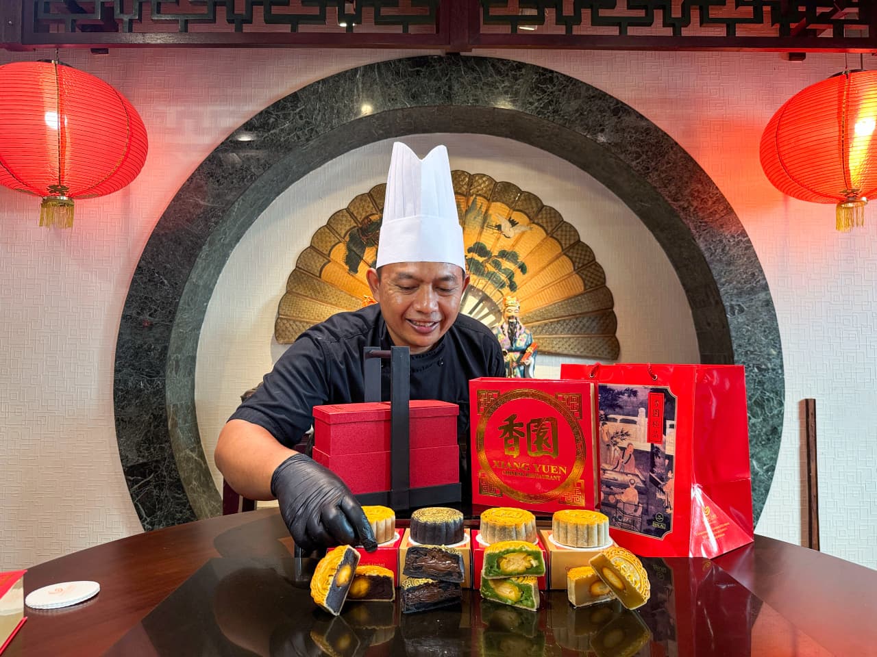Mooncake Grand Candi Semarang Hadirkan 8 Varian untuk Mid-Autumn