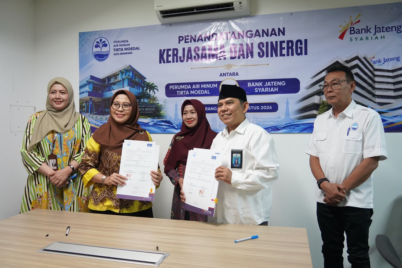 Pasang Sambungan Air Kini Bisa Diangsur,  PDAM Semarang Gadeng Bank Jateng Syariah