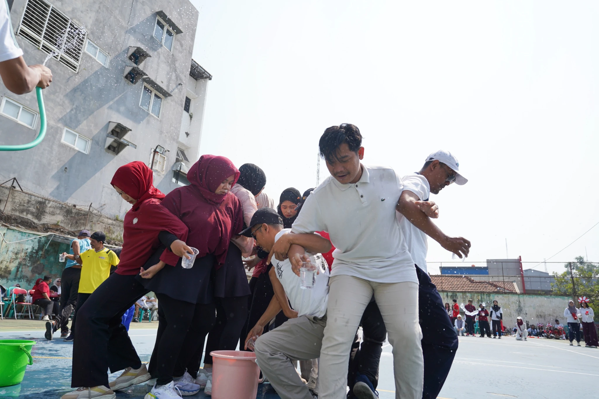 PLN Icon Plus Semarakkan Agustusan, Perkuat Kekompakan Iconers