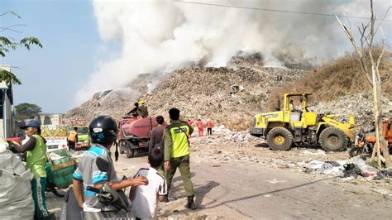 3 Hektare Lahan TPA Putri Cempo Solo Hangus Terbakar