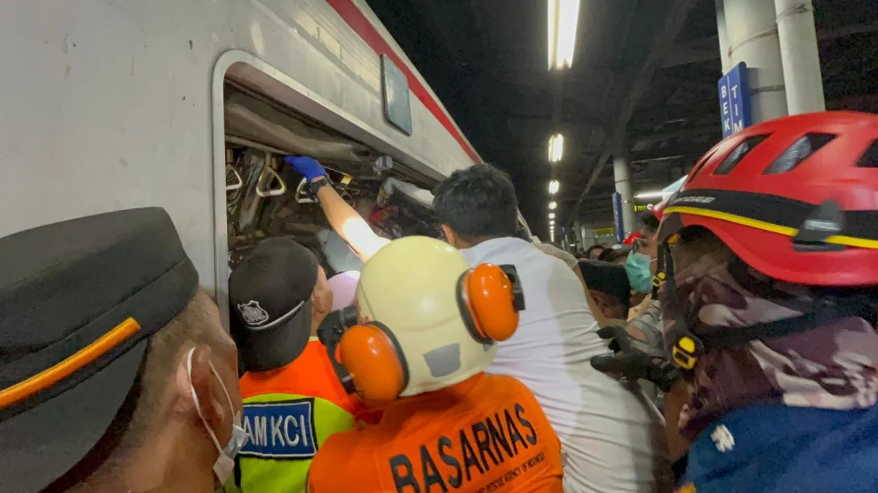 Kecelakaan maut kereta api yang menewaskan 16 orang