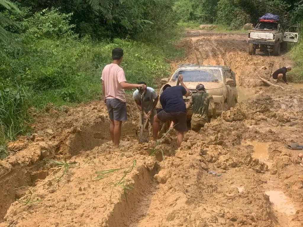 Djoko Setijowarno: Jalan Rusak Bisa Bikin Harga Pangan Mahal, Konektivitas Daerah Harus Diperkuat