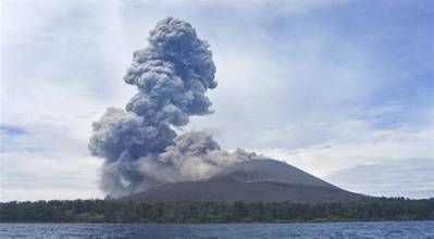 Gunung Anak Krakatau Kembali Meletus