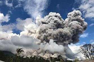 Gunung Api Sinabung Siaga 3, Erupsi Masih Terus Terjadi