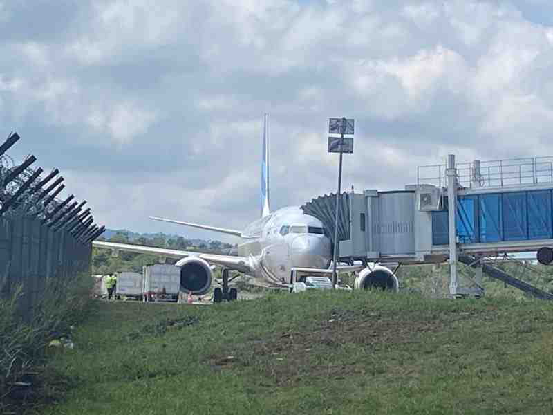 Setelah insiden terjadi, pesawat Boeing 737 mendarat dengan baik