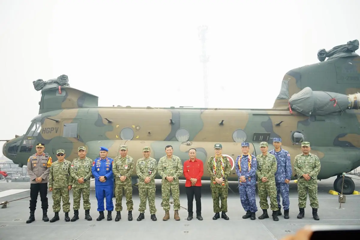 Bantuan dari Jepang dengan mengerahkan personel dan helikopter untuk karhutla Kalbar