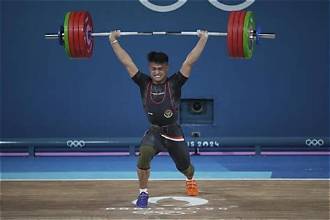 Atlet angkat besi Rizki Juniansyah dipastikan absen dari ajang Asian Games 2026