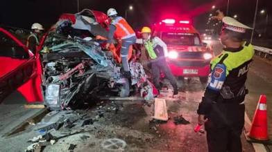 Kecelakaan maut di Tol Mojokerto-Jombang menewaskan 4 orang
