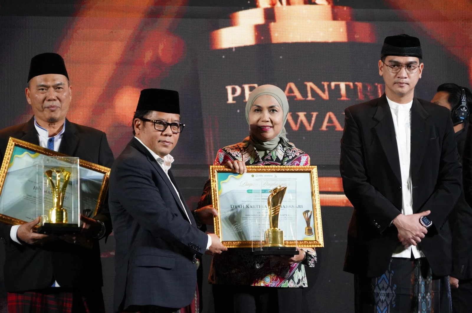 Penghargaan pembangunan daerah 2026 diraih oleh Kabupaten Kendal