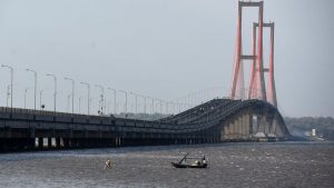 Cegah Penyebaran Covid-19, Pemkot Surabaya akan Tutup Jembatan Suramadu