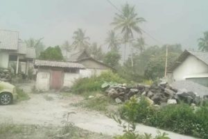Wilayah Timur Lereng Merapi di Sleman Dilanda Hujan Abu