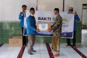 Jelang Akhir Tahun, PMII Jepara Salurkan Bansos ke 3 Ponpes