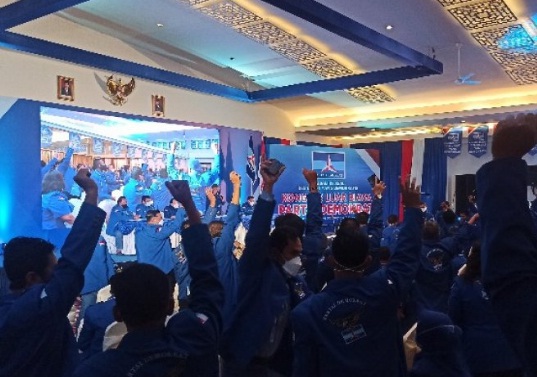 MUTLAK: Voting suara pemilihan Moeldoko sebagai Ketua Umum Partai Demokrat dalam Kongres Luar Biasa (KLB) di Hotel The Hill Sibolangit, Kabupaten Deli Serdang, Sumatera Utara, Jumat (5/3/2021).(ANTARA/KORAN LINGKAR JATENG)