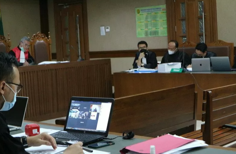 PERSIDANGAN: Suasana Sidang Mantan Menteri Sosial Juliari Peter Batubara di pengadilan Tindak Pidana Korupsi (Tipikor) Jakarta. (ANTARA/LINGKAR.CO)