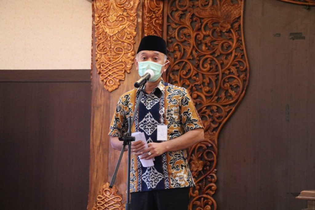 MANTAB: Bupati Jepara Dian Kristiandi saat membuka rakor implementasi PPKM Mikro dan New Jogo Tonggo di Aula Sultan Hadirin, Gedung Organisasi Perangkat Daerah (OPD) Bersama Kabupaten Jepara.(ISTIMEWA)