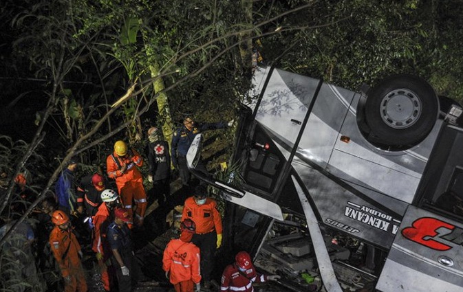 22 Jenazah Korban Kecelakaan Bus di Sumedang Dievakuasi