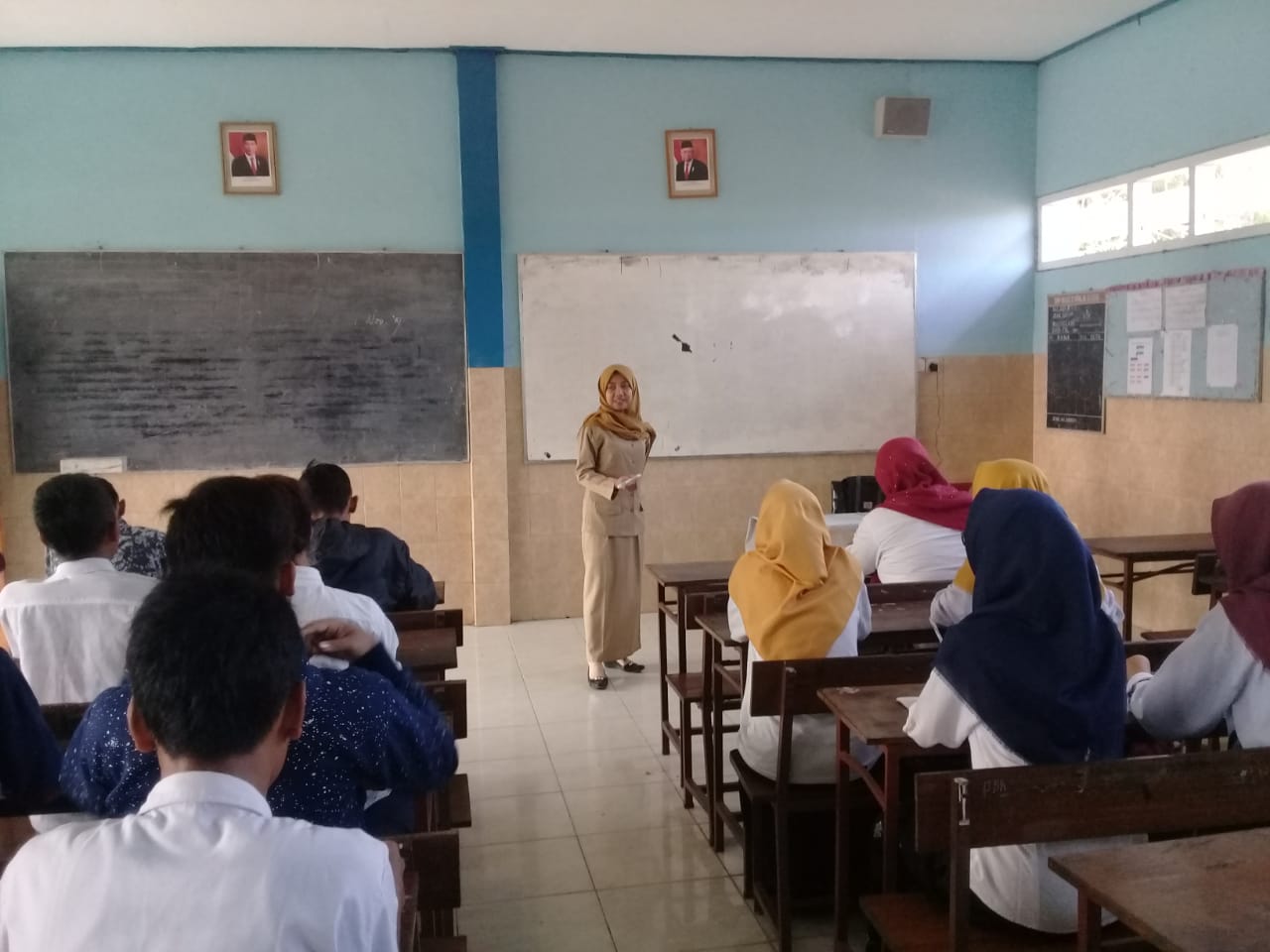 Proses pembelajaran sebelum di PKBM Utomo sebelum pandemi (MAULAN AINUL YAKIN/LINGKAR JATENG)