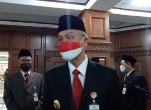Ganjar Berhentikan Sementara Kepala Daerah yang Langgar PPPKM Darurat