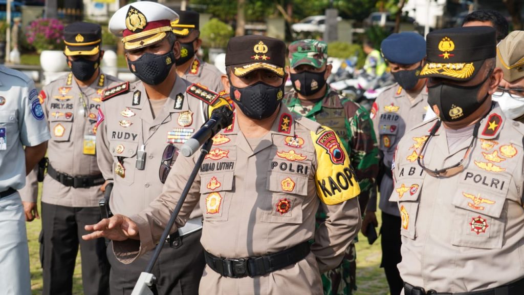 KERAHKAN: Kapolda Jateng Irjen Pol Ahmad Luthfi kerahkan 11.000 personil dalam penyekatan mudik di perbatasan wilayah Jawa Tengah. (TITO ISNA UTAMA/LINGKAR.CO)