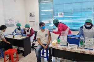 Warga Jakarta Meninggal Usai Divaksin Covid-19 AstraZeneca