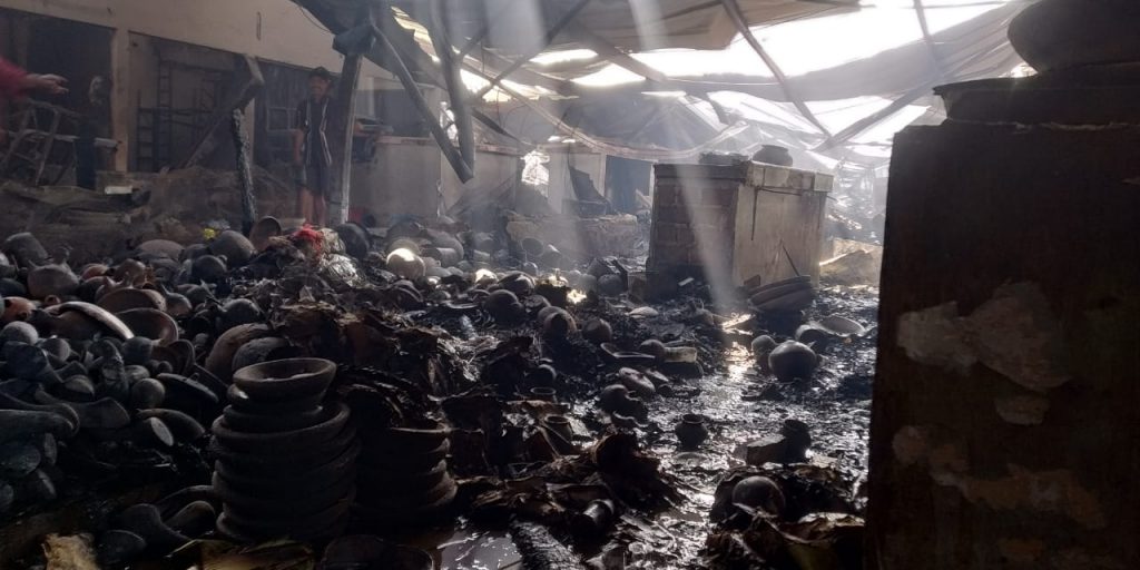 Konsleting Listrik Jadi Penyebab Terbakarnya 50 Kios di Pasar KUD Sukolilo Pati