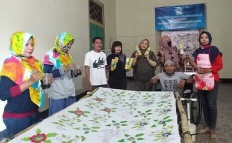 KARYA: Batik Ciprat karya para penyandang disabilitas di Kabupaten Pati. (MIFTAHUS SALAM/LINGKAR.CO)