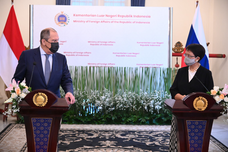 KERJA SAMA: Pemerintah Indonesia dan Rusia tengah melakukan finalisasi nota kesepahaman (MoU) kerja sama kesehatan untuk memproduksi vaksin COVID-19, Selasa (6/7/21). (ANTARA/LINGKAR.CO)