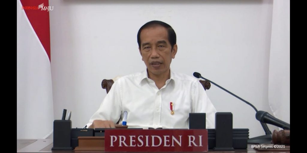 Presiden RI Joko Widodo (Jokowi) saat rapat evaluasi PPKM Darurat secara daring. FOTO; Tangkapan layar Youtube Setpres/Lingkar.co