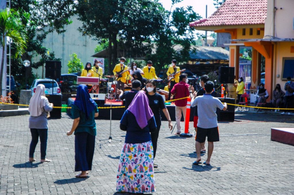 Hibur Pasien Covid-19 di Semarang, Mahasiswa dan Seniman Kangen Berpentas