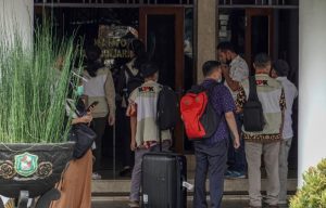 Dugaan Korupsi di Banjarnegara, KPK Geledah Rumah Dinas hingga Rumah Orang Kepercayaan Bupati