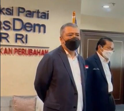 Wakil Ketua Umum DPP Partai NasDem, Ahmad M. Ali, saat konferensi pers di Ruang Fraksi NasDem DPR, Senin (30/8/2021) sore. FOTO: Tangkap layar Zoom/Lingkar.co