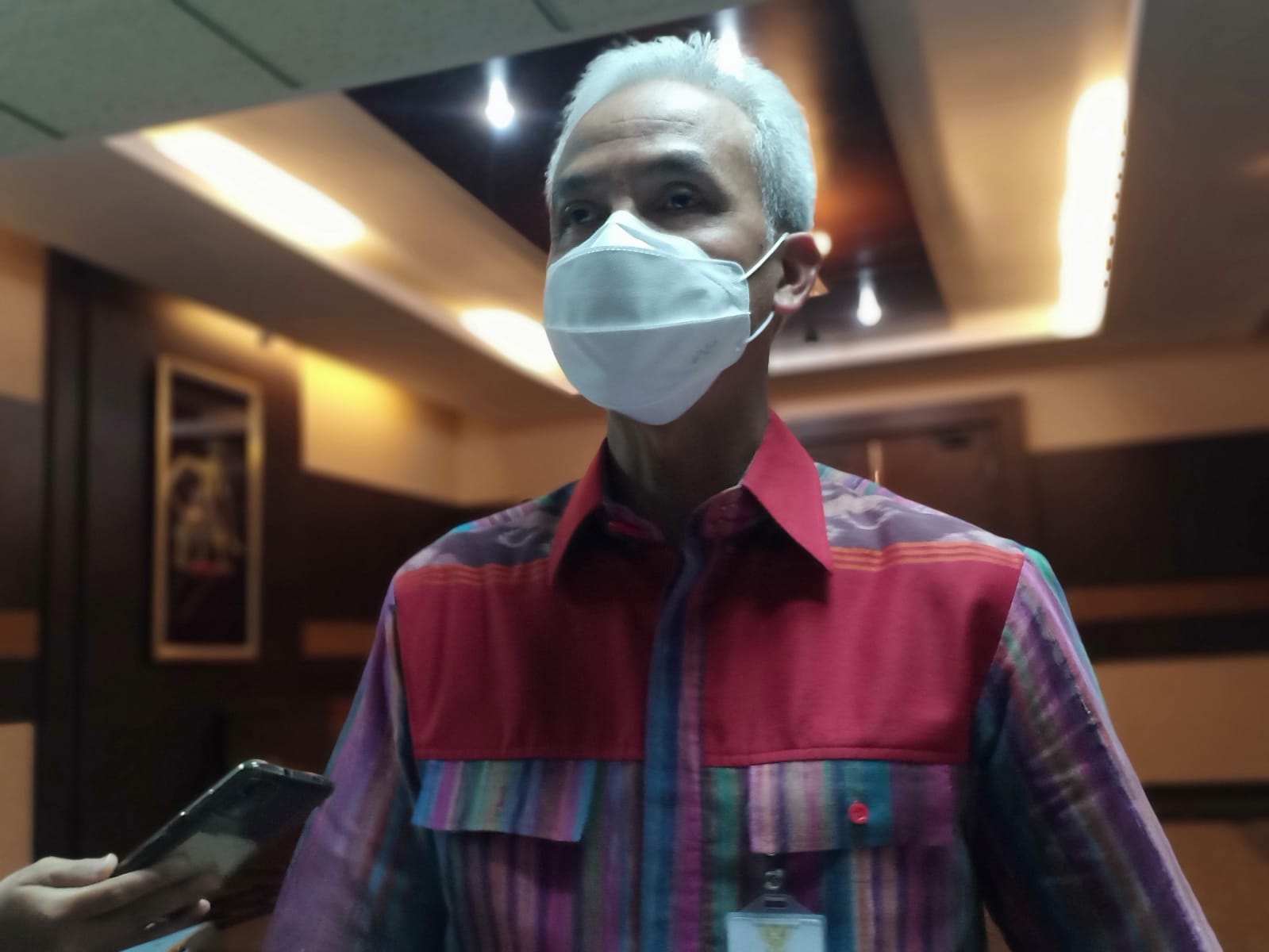 Gubernur Jawa Tengah, Ganjar Pranowo usai rapat penanganan Covid-19. Foto: Rezanda Akbar D/Lingkar.co