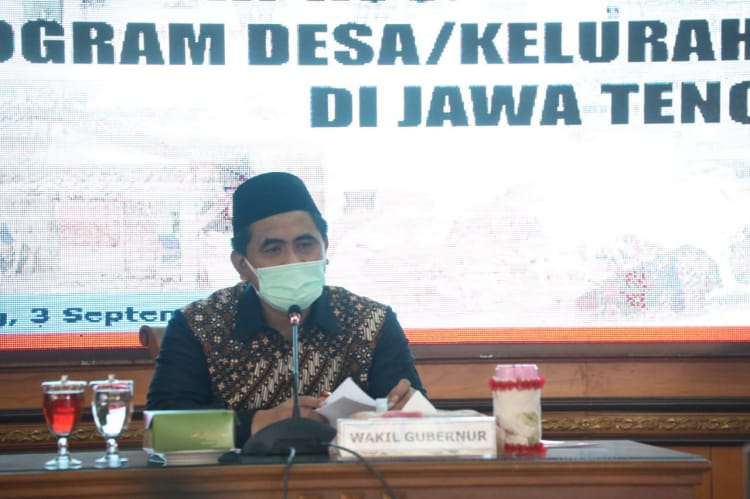 Wagub Jateng saat rapat koordinasi replikasi program desa dampingan, di Kantor Gubernur, Jumat (3/9/2021). FOTO: HUMAS/PEMPROV JATENG