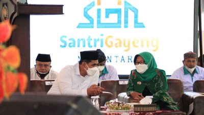 Wakil Gubernur Jawa Tengah, Taj Yasin Maimoen bersama Bupati Tegal, Timh2/Lingkar.co