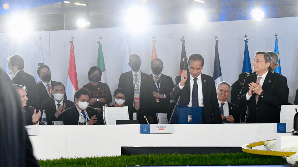 Presiden Joko Widodo pada saat sesi penutupan KTT G20 Roma yang berlangsung di La Nuvola, Roma, Italia, pada Minggu, 31 Oktober 2021. Foto: BPMI Setpres/Lingkar.co