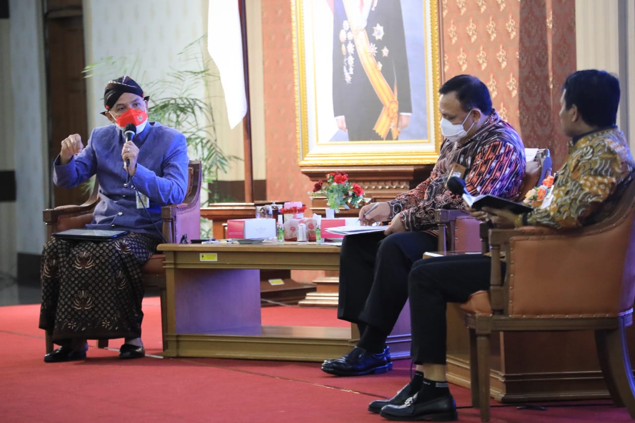 Gubernur Jawa Tengah Ganjar Pranowo Saat menerima kunjungan kerja Ketua KPK Firli Bahuri,Humas/ Lingkar.co
