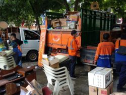 PT KAI Tertibkan Dua Rumah Di Jalan Veteran Semarang