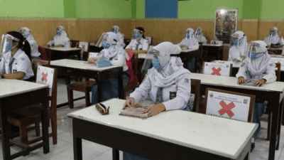 Ilustrasi Pembelajaran Tatap Muka dengan Protokol Kesehatan, Istimewa/ Lingkar.co