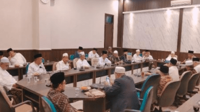KH Abdus Salam Shohib (Gus Salam) dan Abdurrohmah Al-Kautsar (Gus Kautsar mengundurkan diri dari kepengurusan PBNU periode 2022-2027. ISTIMEWA/LINGKAR.CO