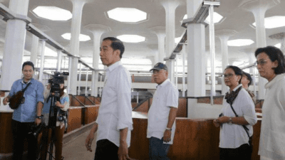 Presiden Joko Widodo saat Meninjau Pasar Johar, Kota Semarang. Humas/Lingkar.co