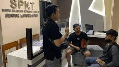 Polisi menangkap seorang pria berinisial FH yang menendang sesajen di Gunung Semeru Kemarin, Kamis (13/1/2022) di Bantul, Yogyakarta.. ISTIMEWA/Lingkar.co
