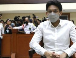 Gaga Muhammad Hanya Dituntut 4,6 Tahun Penjara dan Denda Rp10 Juta : Masih Muda dan Sopan