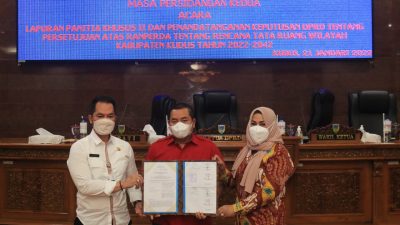 DPRD Setujui Ranperda Tentang Rencana Tata Ruang Wilayah Tahun 2022-2042. dok pribadi/Fia/Lingkar.co
