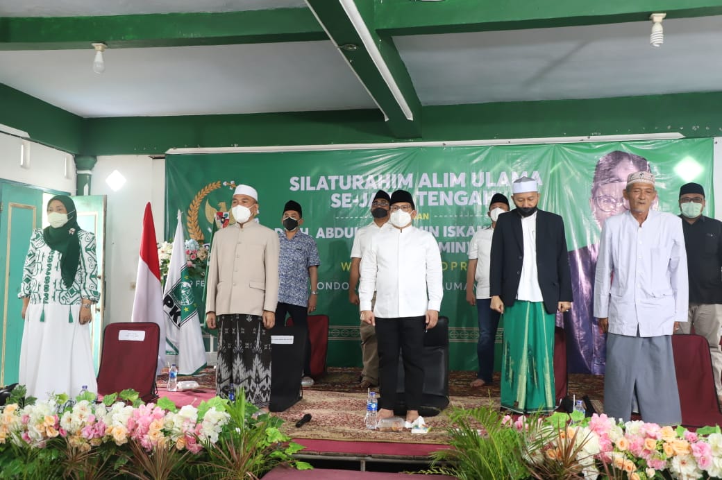 Wakil Ketua DPR RI, Abdul Muhaimin Iskandar saat menghadiri silaturahmi di Pondok Pesantren Kauman, Lasem, Rembang, Rabu (9/2/2022). dok pribadi/LINGKAR.CO