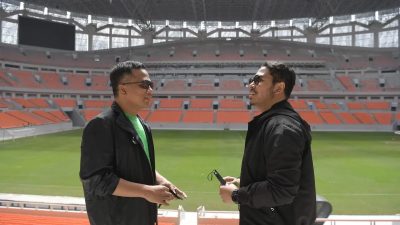 Sekretaris Jenderal (Sekjen) DPP PPP Arwani Thomafi (Gus Arwani) Saat Mengunjungi Jakarta International Stadium. dok pribadi/Muhammad Idris/LINGKAR.CO