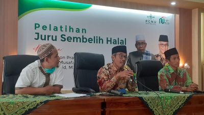 PCNU Kota Malang saat melaksanakan pelatihan juru semebelih halal dan sosialisasi wabah PMK di aula Lt.3 Gedung NU Kota Malang (dok)